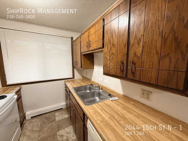 Building Photo - 2044 15th St N