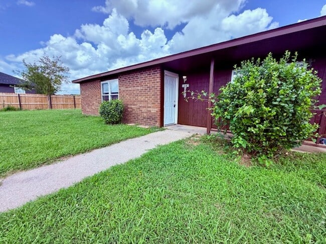 Building Photo - ***1247 W. Sunset***