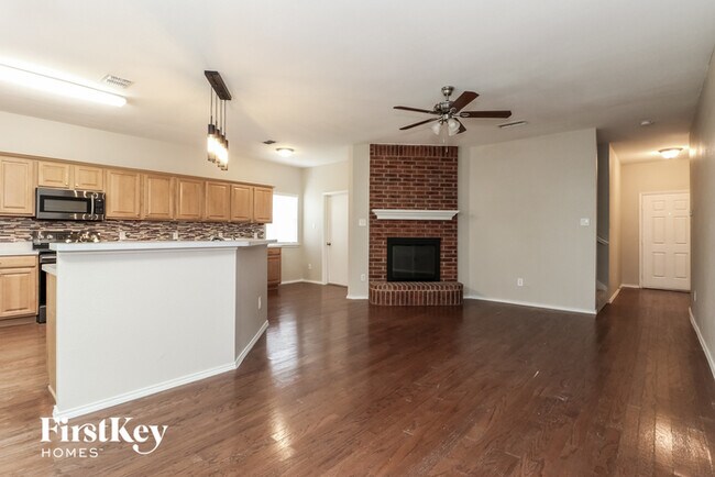 Building Photo - 117 Flyaway Ln