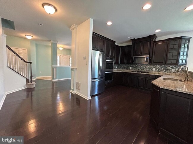 Building Photo - 106 Sirius Dr