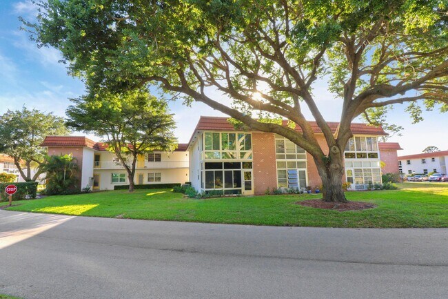 Primary Photo - 1225 NW 21st St
