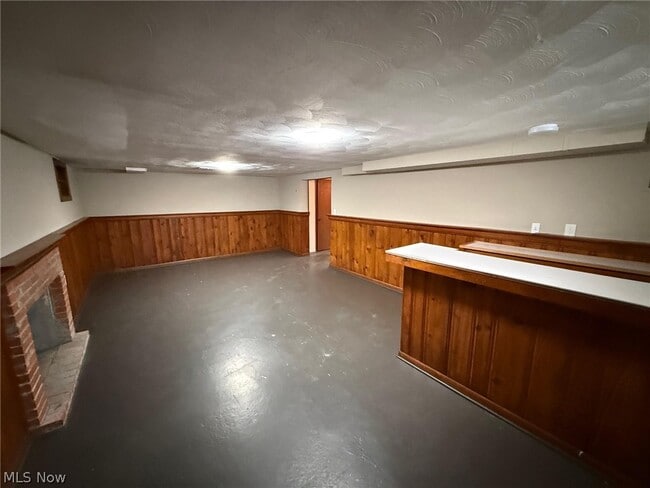 Building Photo - 22350 S Woodland Rd