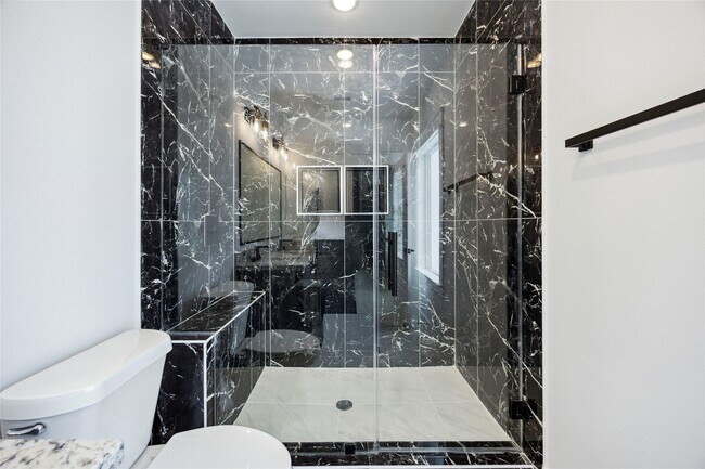 Building Photo - 4601 Newberry St