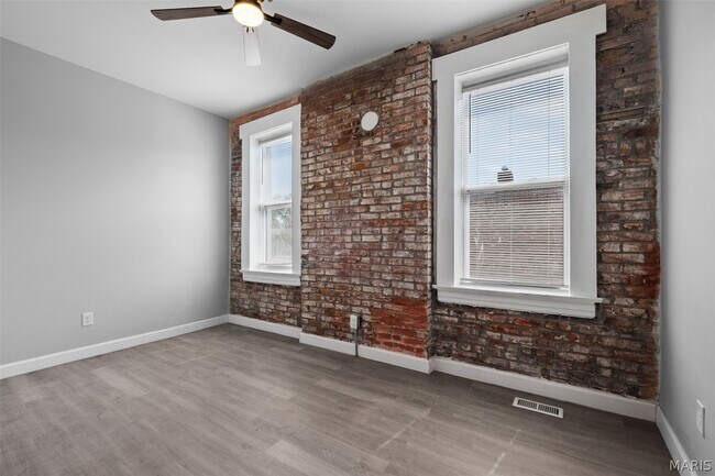 Building Photo - 3324 Louisiana Ave