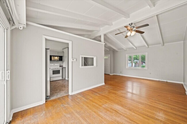 Building Photo - 4603 S Willis Ave