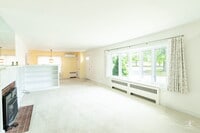 Building Photo - Charming 3BR South Portland Single-Family Home | Sunroom, Garage, Basement Storage & Spacious Yard