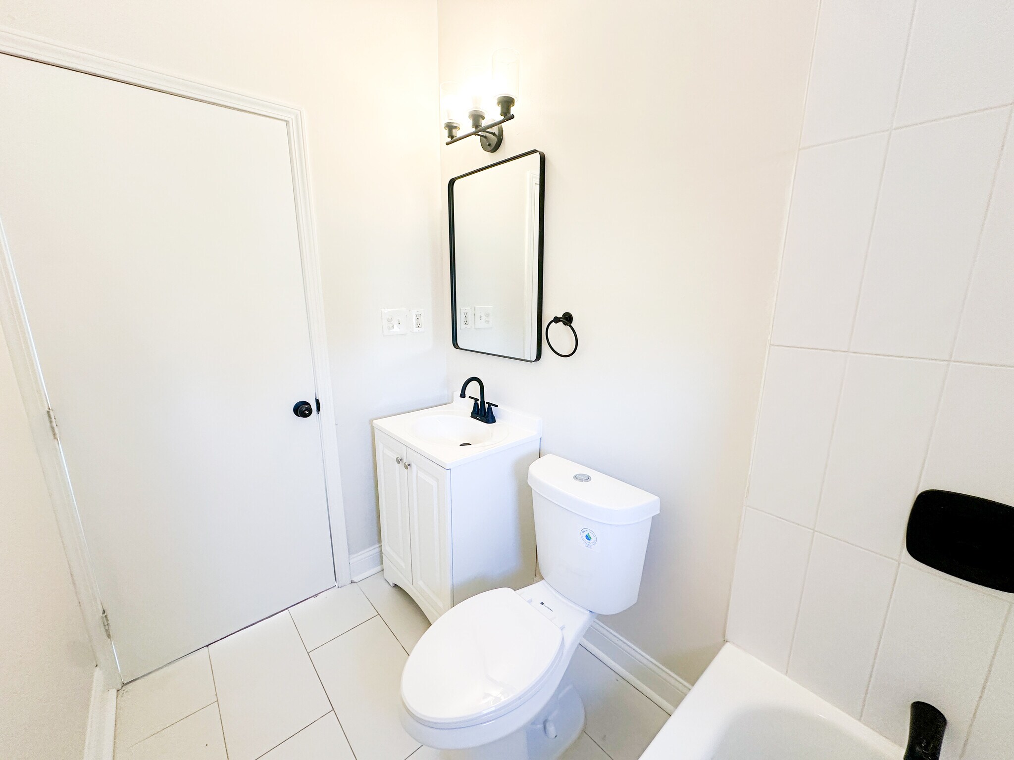 Building Photo - 3333 California Ave