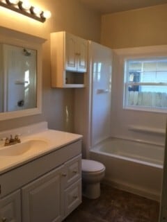 Building Photo - 3 bed 2 bath by HSU!