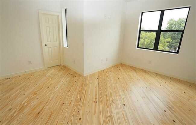 Building Photo - 4102 McKinney St