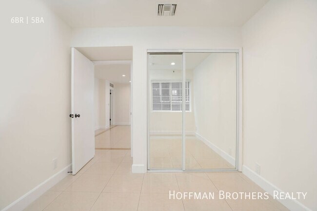 Building Photo - 317 S Hamel Rd