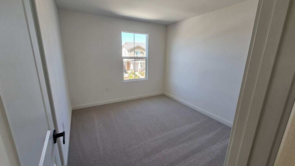 Building Photo - 10295 Maribel Way