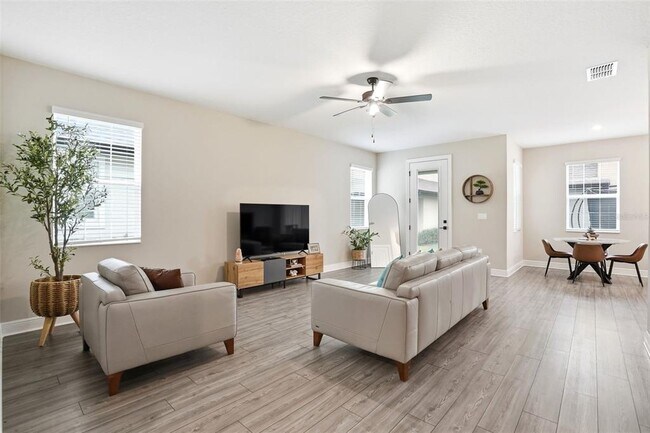 Building Photo - 7848 Somersworth Dr