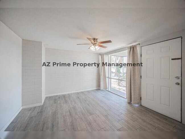 Building Photo - 1808 W Thomas Rd