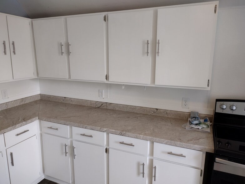 Building Photo - 8240 W Cold Spring Rd