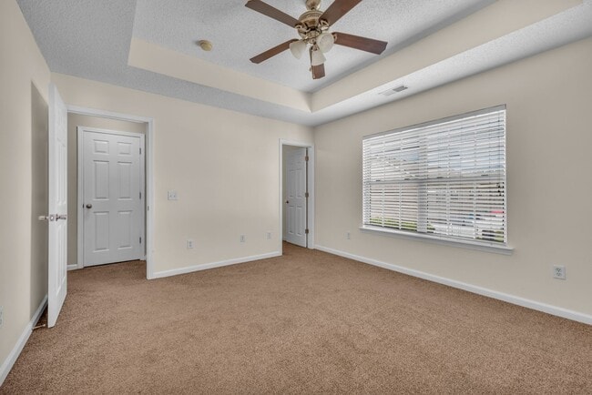 Building Photo - 765 Canyon Oak Loop