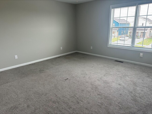 Building Photo - 2038 Dolly Dr
