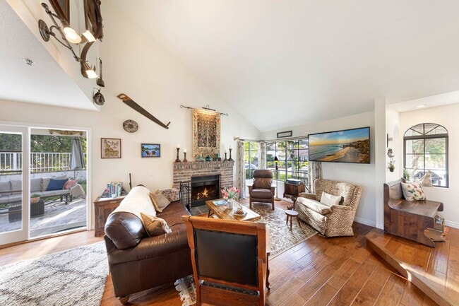 Building Photo - Adorable Short Term Furnished San Clemente Rental Home