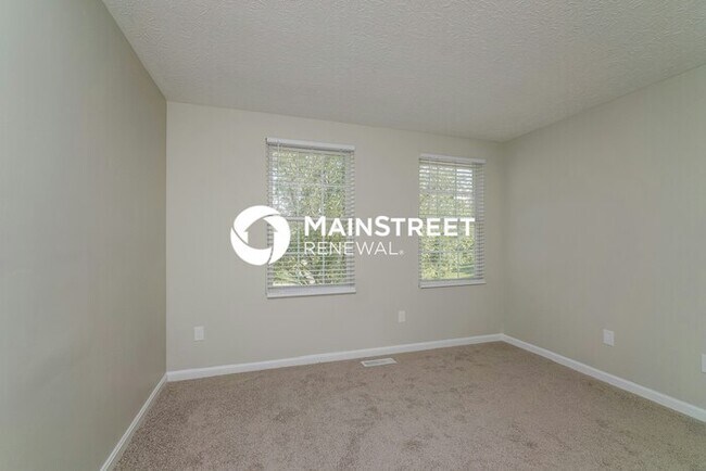 Building Photo - 4 Bedroom Pet-Friendly Home in JEFFERSONVILLE, IN with Main Street Renewal