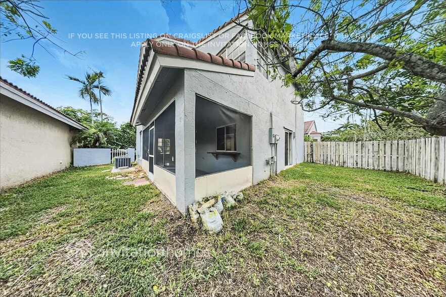 Building Photo - 1282 Seagrape Cir