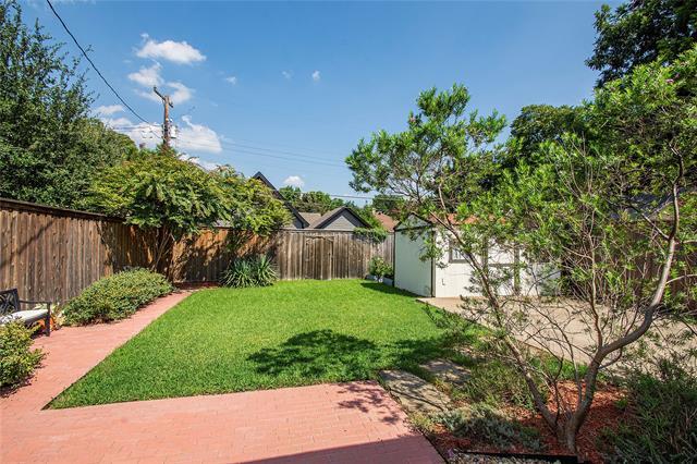 Building Photo - 1134 N Clinton Ave