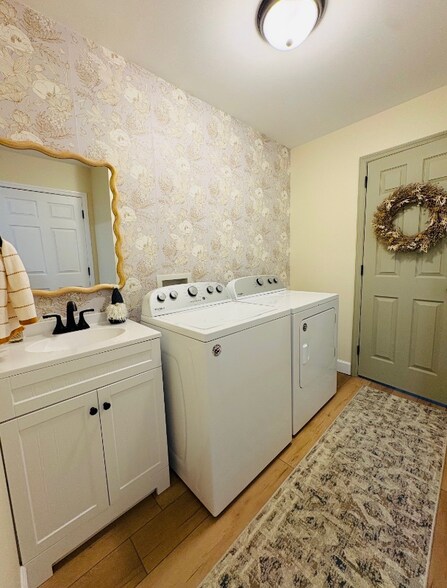 Building Photo - 10 Georgie Ln