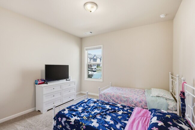 Building Photo - 3247 Hawthorne Path