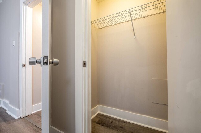 Building Photo - 4706 N Beacon St