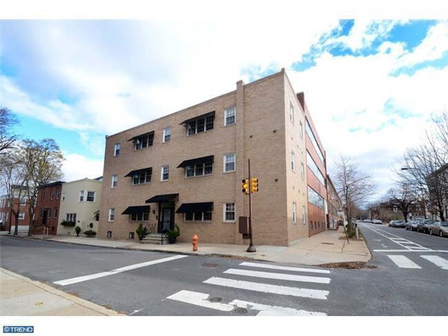 Primary Photo - 2531 Lombard St