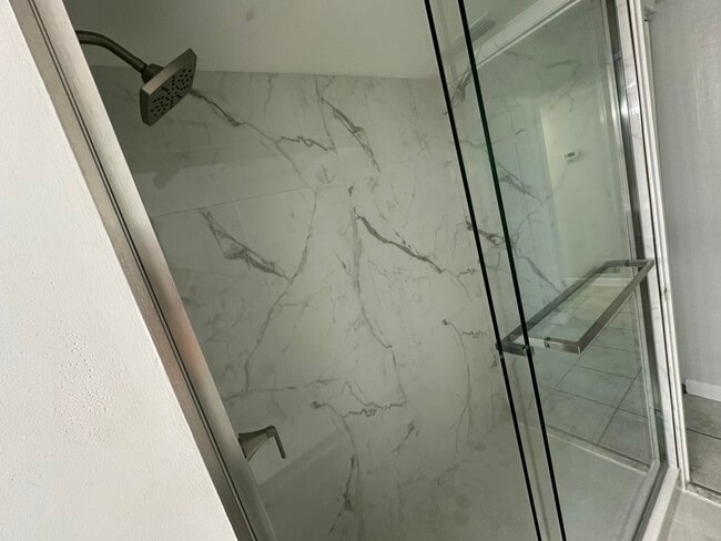 Building Photo - 1799 Fairview Villas Dr