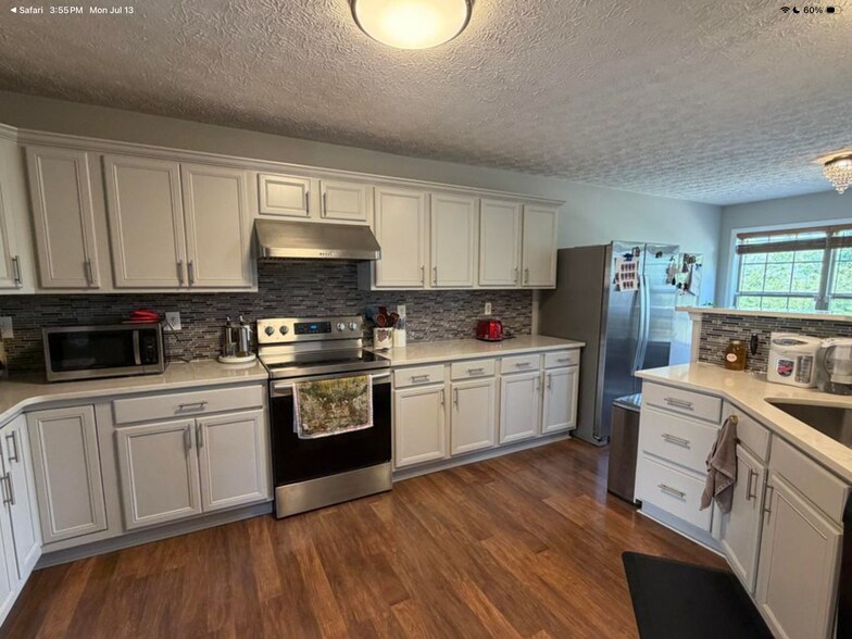 Building Photo - 11012 Symington Cir