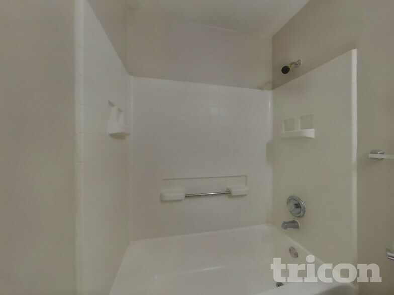 Building Photo - 614 Harpswell Ln