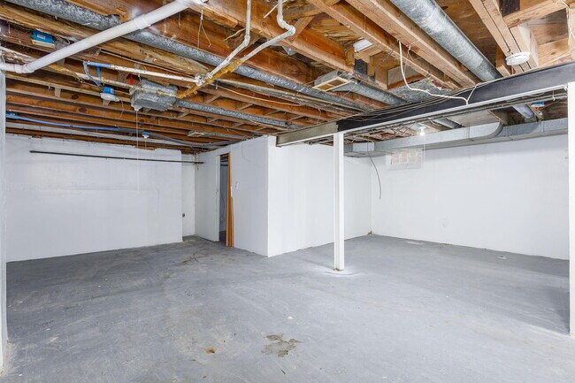 Building Photo - 11222 Wayburn St