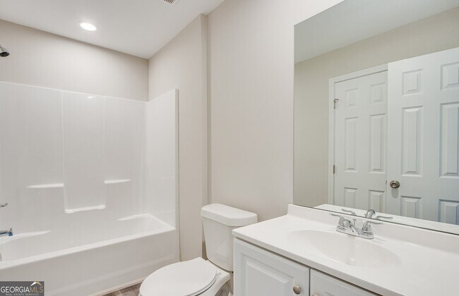 Building Photo - 117 Lyla Ln