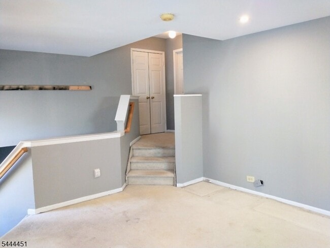 Building Photo - 55 Clarken Dr