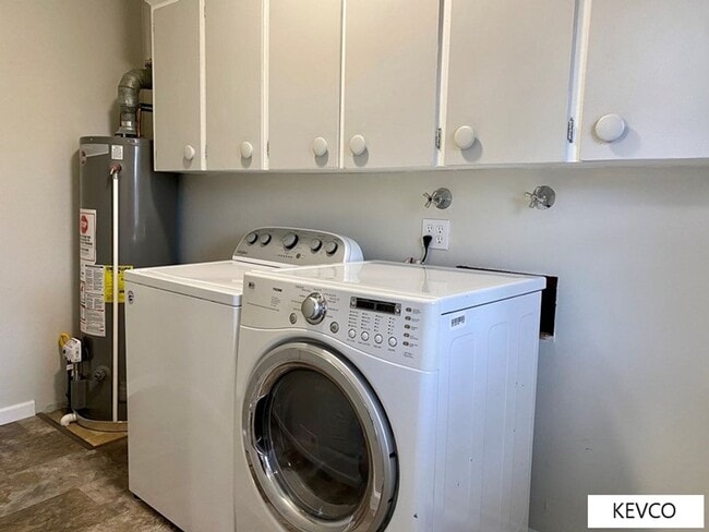 Building Photo - Fantastic House Near City Park