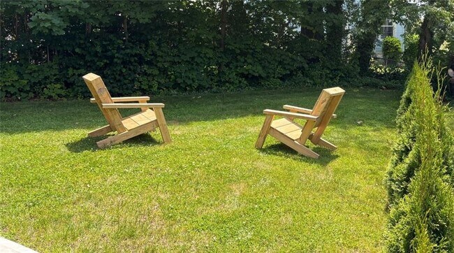 Building Photo - 22 Summer St