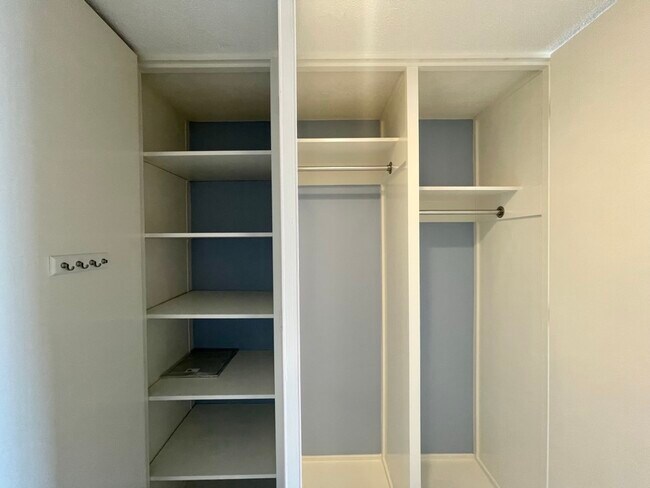 Building Photo - 1050 North Point St