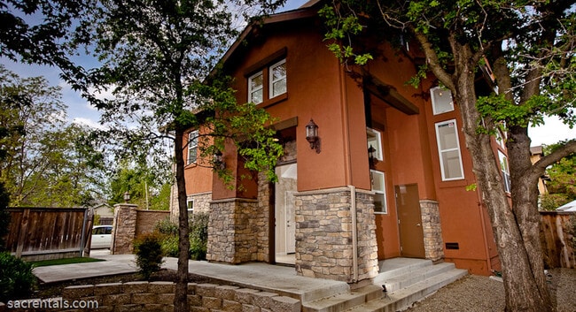 Building Photo - 2515a Garfield Ave