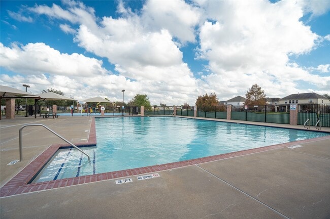 Building Photo - 15419 Hazel Thicket Tr