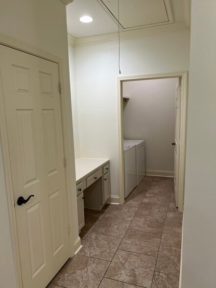 Pantry/ Desk/ Laundry - 37150 Woodgate Ave