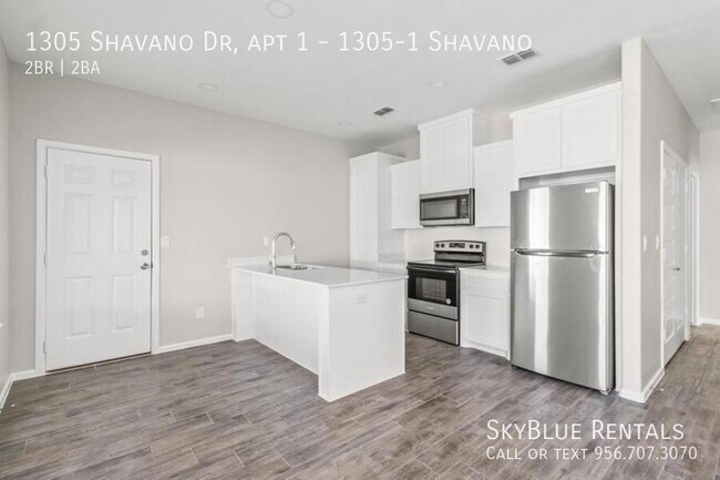 Building Photo - 1305 Shavano Dr