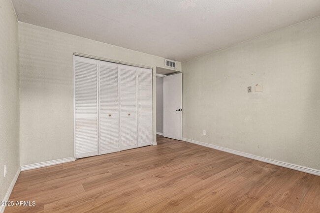 Building Photo - 8307 E Buena Terra Way