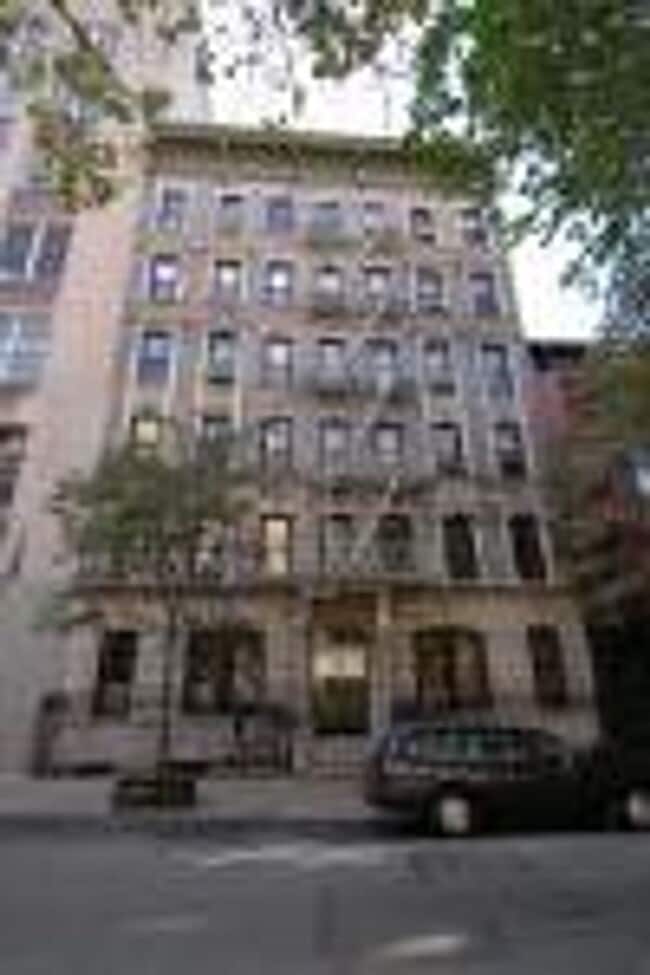 Building Photo - 254 W 25th St