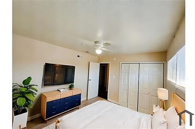 Building Photo - 12916 Bloomfield Ave