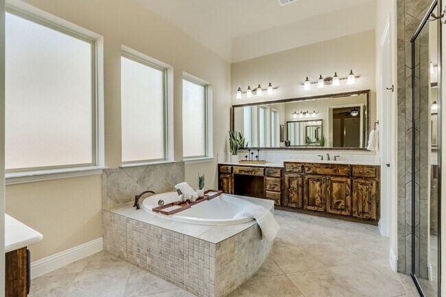 Building Photo - 12883 Possum Kingdom Dr