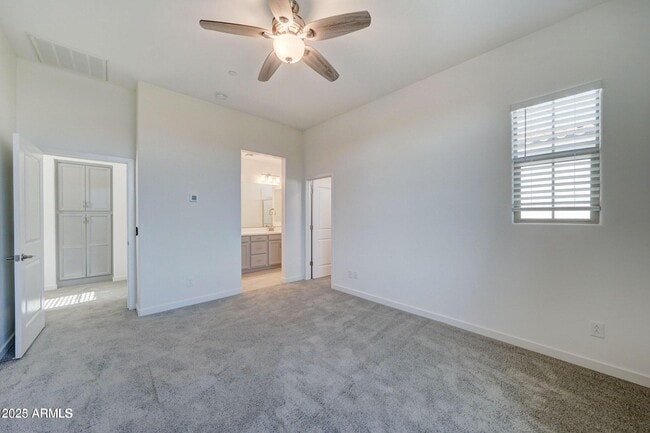 Building Photo - 1717 E Dogwood Ln