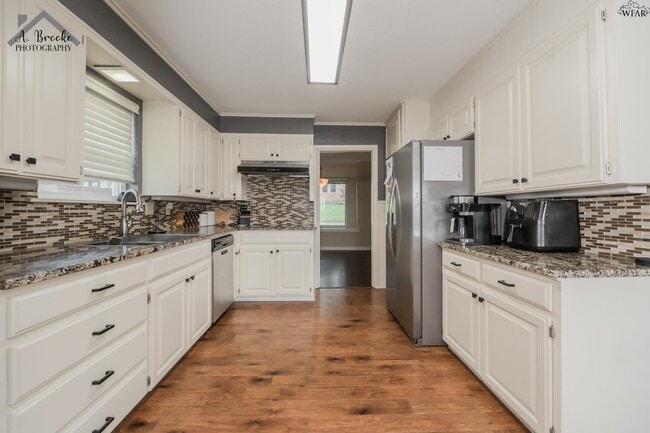 Building Photo - 4306 Briar Cliff Dr