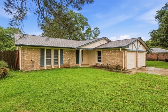 Building Photo - 423 Pickford Dr