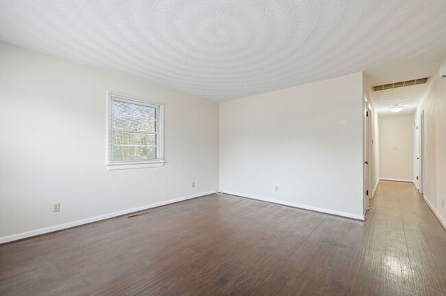 Building Photo - 721 Mayfield Ave