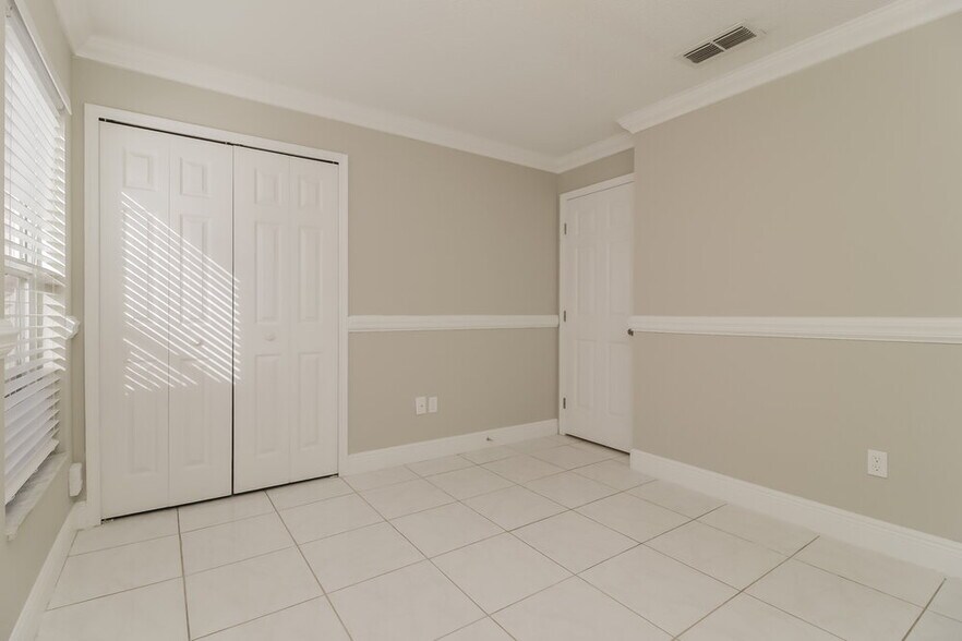 Building Photo - 6340 Tidewave St